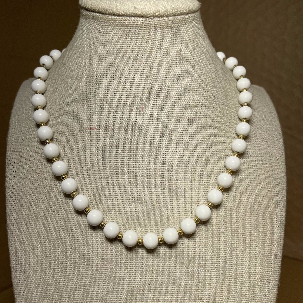 Vintage Monet Signed White Gold Tone Beaded Necklace 16” + 2” ext